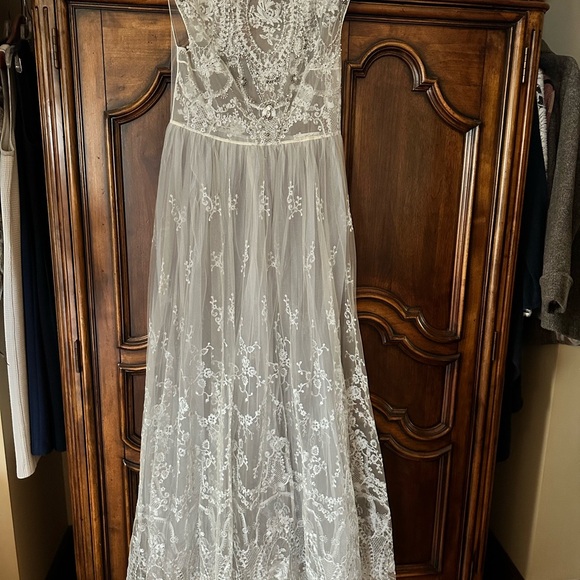 Stunning custom wedding gown or formal wear dress - Picture 7 of 9